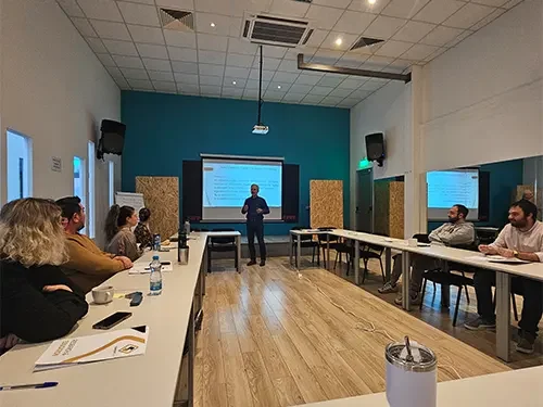 Παγκόσμια Ημέρα Ασφάλεια και Υγείας - Γιατί η ασφάλεια και η υγεία στην εργασία είναι υπόθεση όλων μας! 2 Παγκόσμια Ημέρα Ασφάλεια και υγείας 1 Παγκόσμια Ημέρα Ασφάλεια και υγείας 1